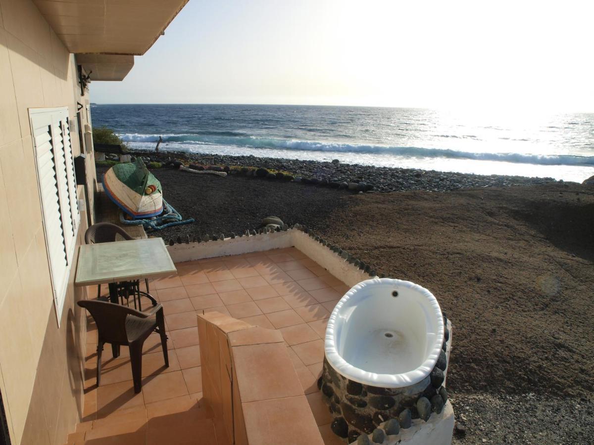 Sunrise Directly At The Sea Apartment La Mareta Exterior photo