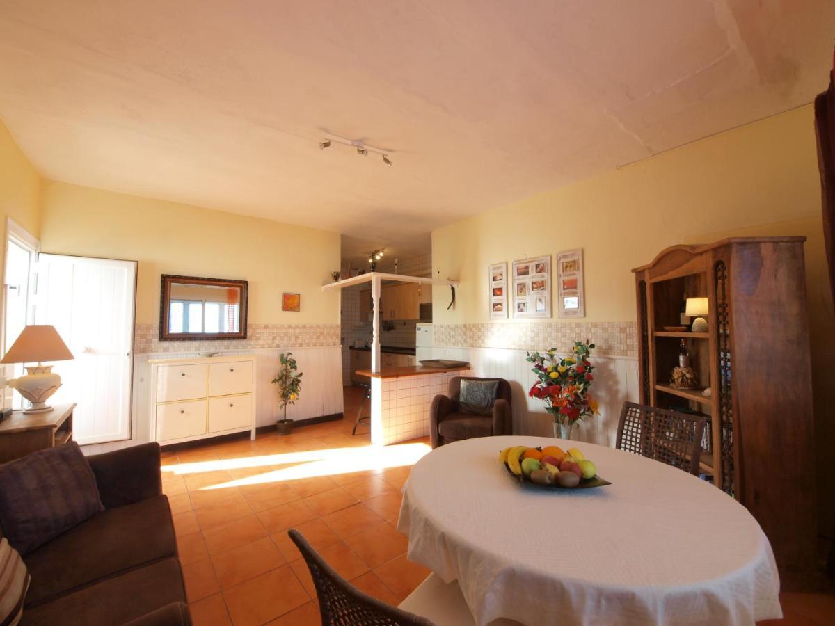Sunrise Directly At The Sea Apartment La Mareta Exterior photo